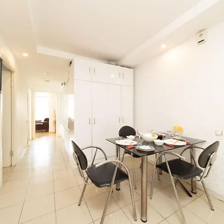 Appartement Spacious Furnished Flat In The Center Of *