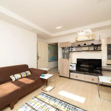 Spacious Furnished Flat In The Center Of Appartement *