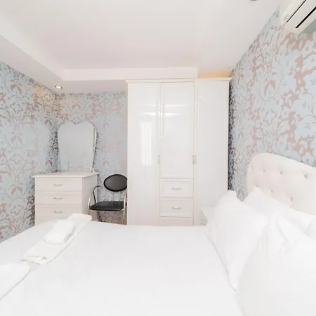Spacious Furnished Flat In The Center Of * Antalya